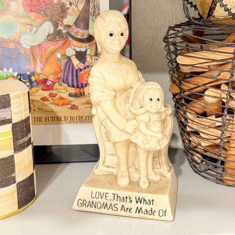 1971 Russ Berries "Love That's What GRANDMAS Are Made Of" - Picture 3 of 14